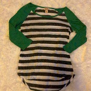 Mossimo 3/4 sleeve black striped shirt SZ M soft, very cute on